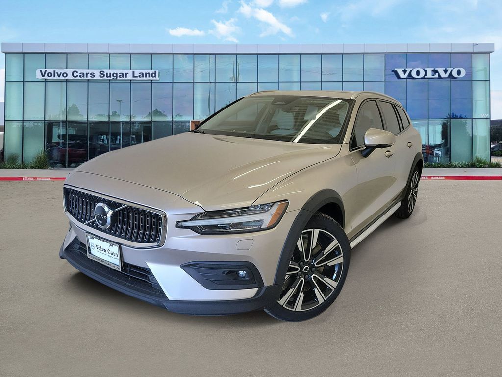 2026 VOLVO V60CC