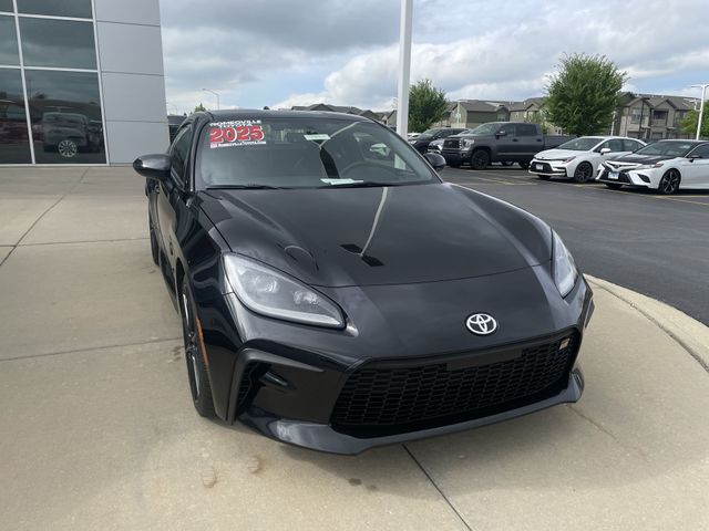 2025 TOYOTA GR86