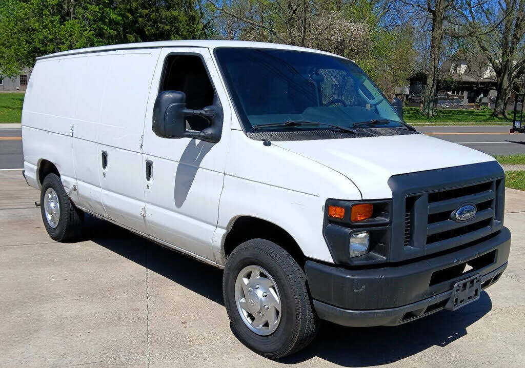 2013 FORD E-250
