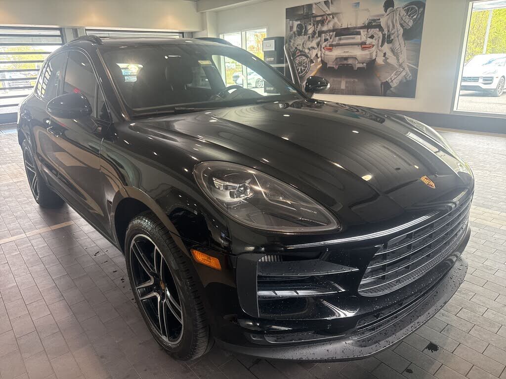 2020 PORSCHE Macan