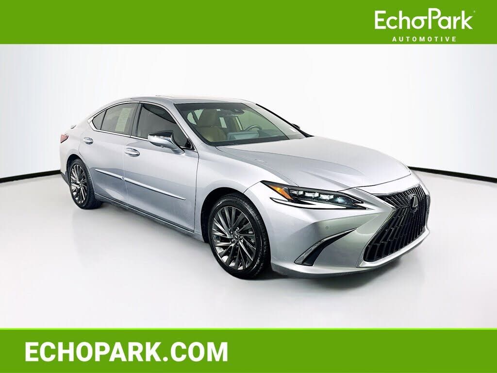 2024 LEXUS ES