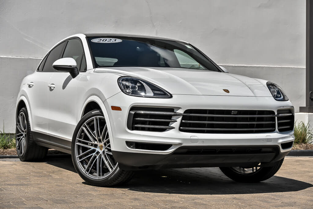 2023 PORSCHE Cayenne