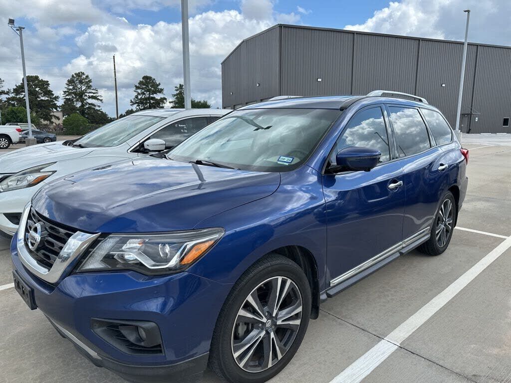 2017 NISSAN Pathfinder