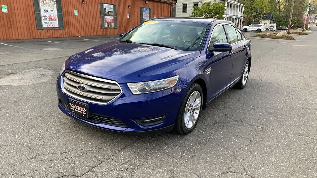 2013 FORD Taurus