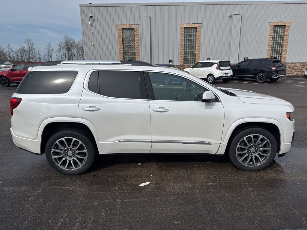 2022 GMC Acadia
