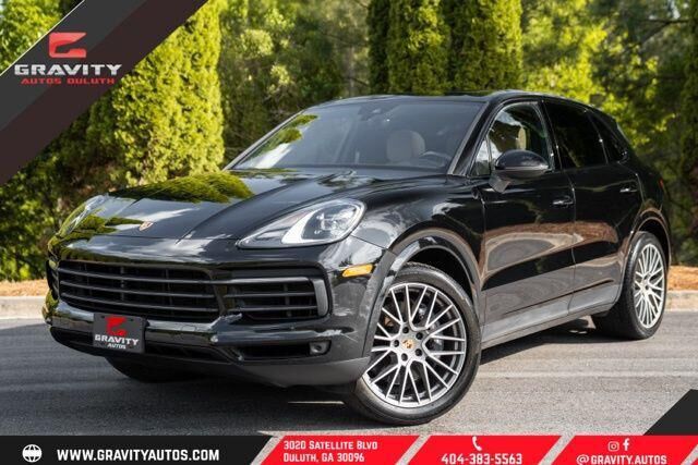 2022 PORSCHE Cayenne