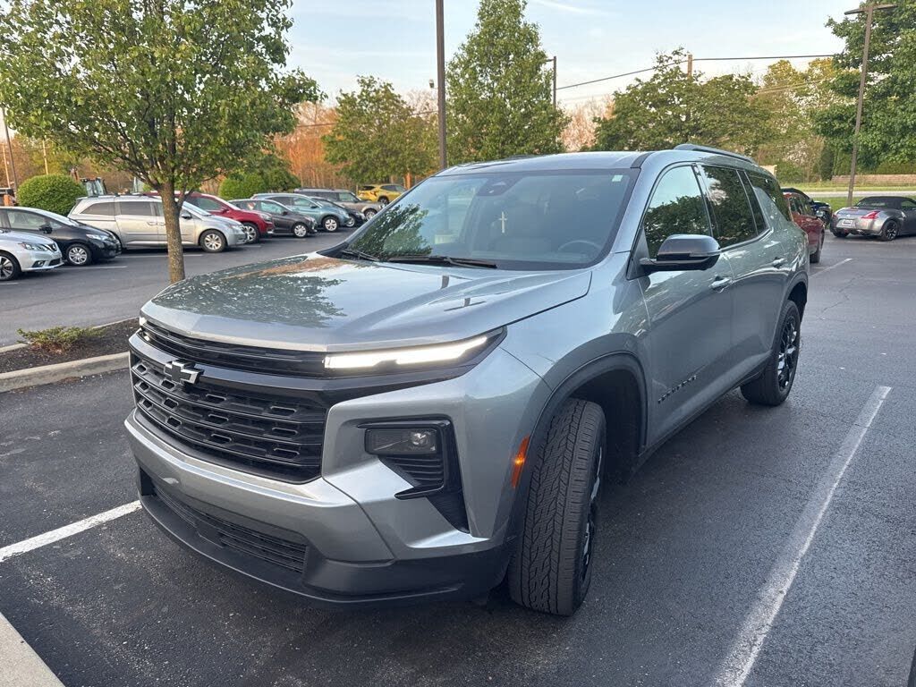 2024 CHEVROLET Traverse