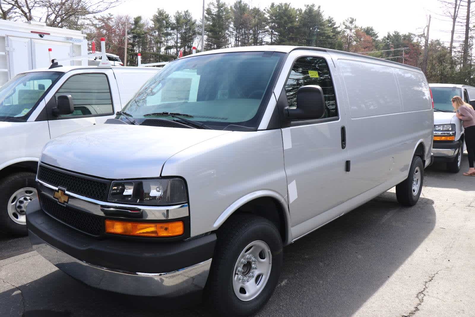 2026 CHEVROLET Express