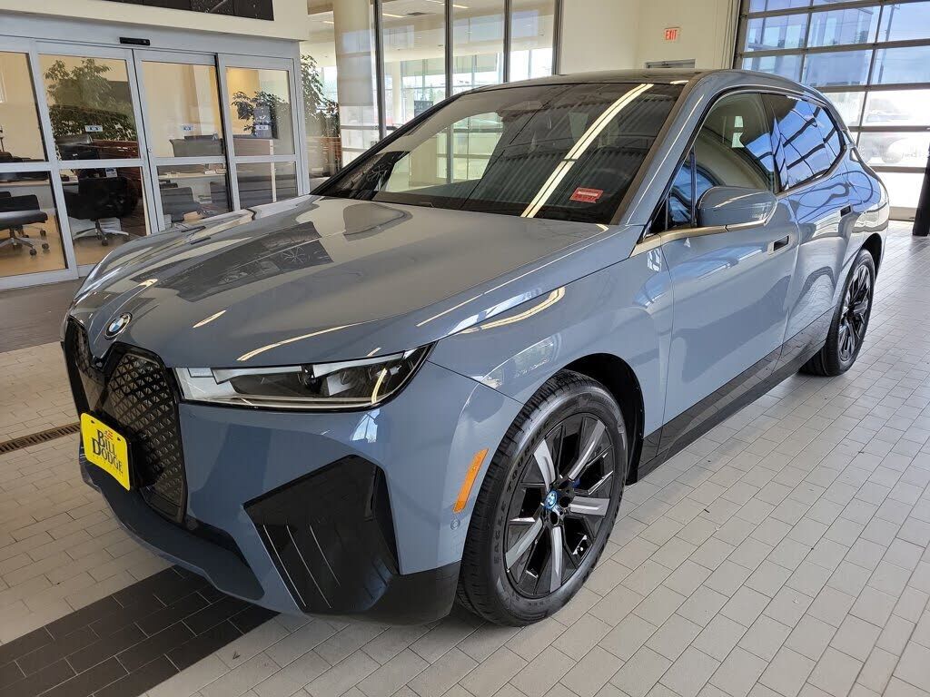 2023 BMW ix