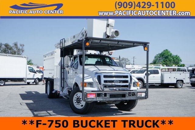 2013 FORD F-750