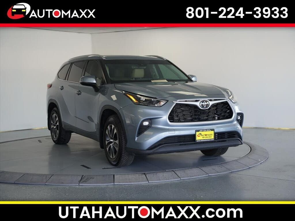 2022 TOYOTA Highlander