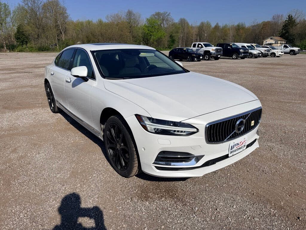 2018 VOLVO S90