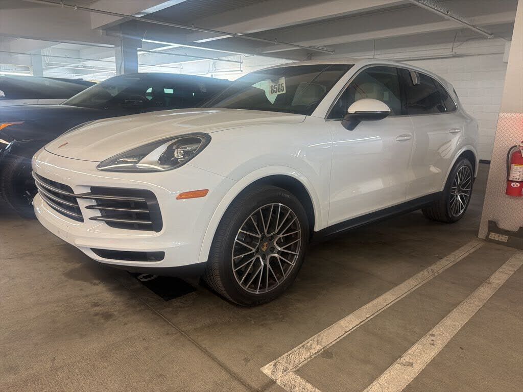 2023 PORSCHE Cayenne