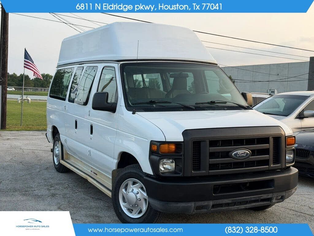 2011 FORD E-350