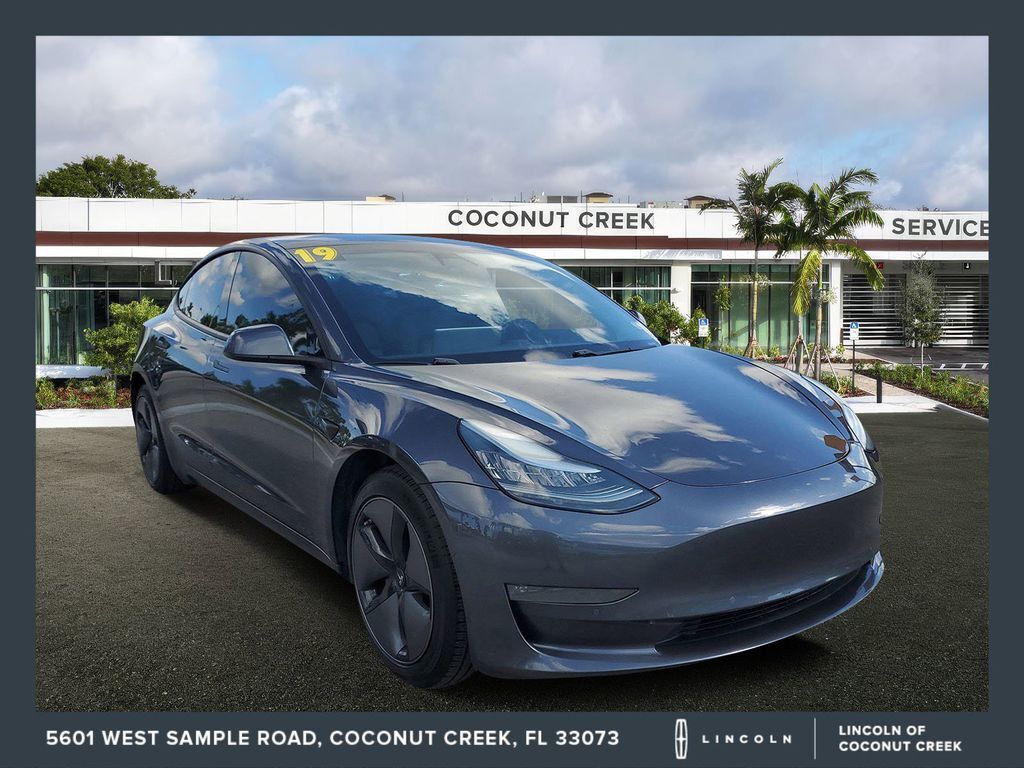 2019 TESLA Model 3