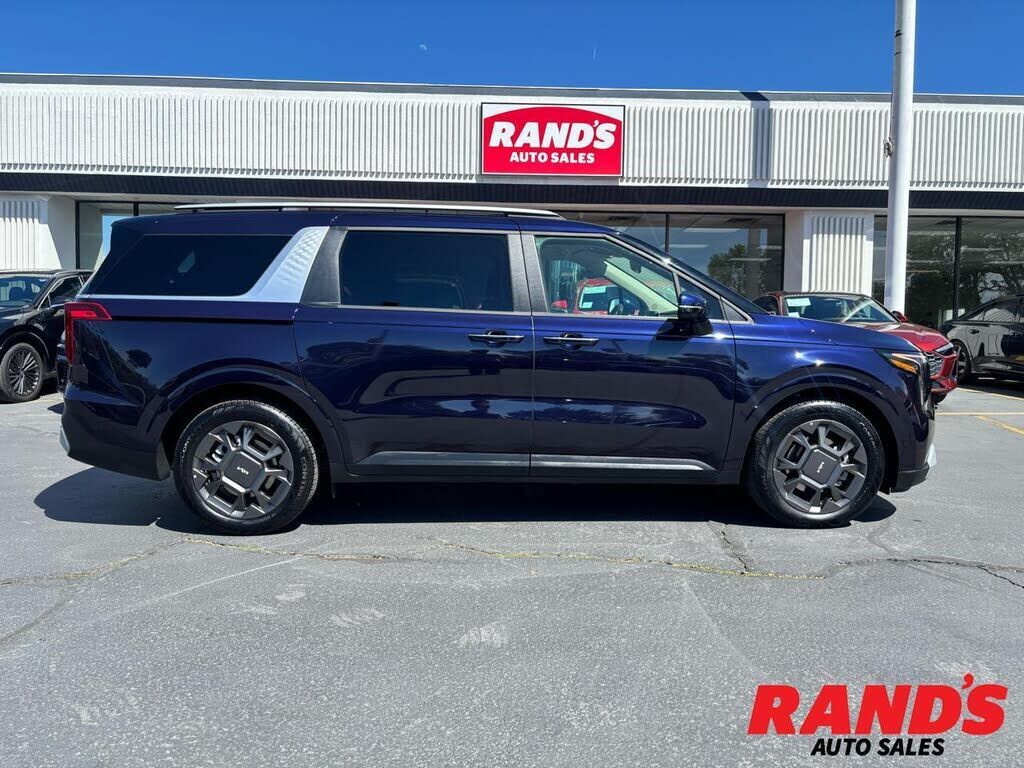 2025 KIA Carnival