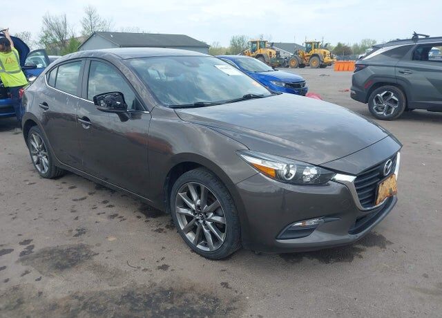 2018 MAZDA Mazda3