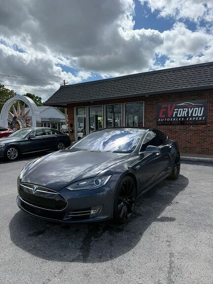 2016 TESLA Model S