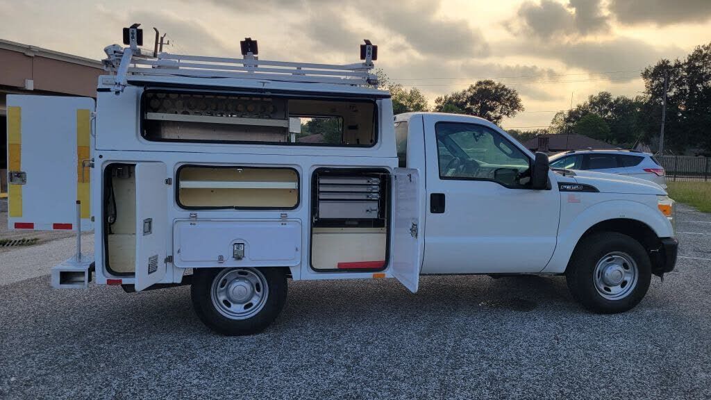 2013 FORD F-350