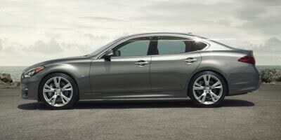 2017 INFINITI Q70