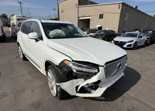2019 VOLVO XC90