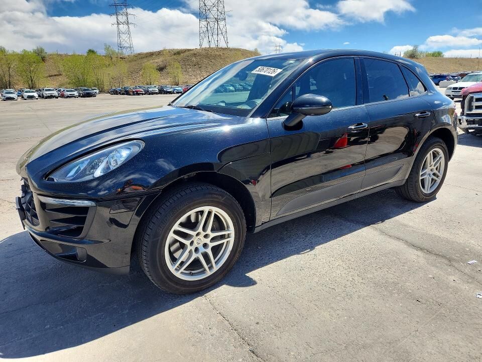 2018 PORSCHE Macan