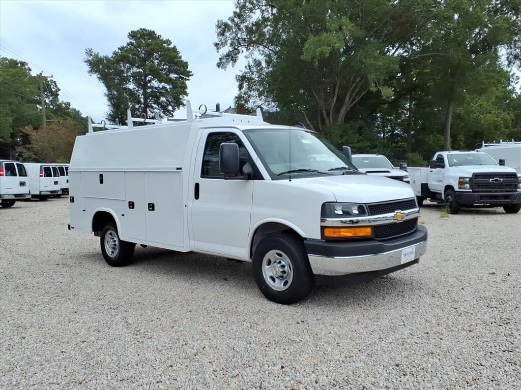 2025 CHEVROLET Express