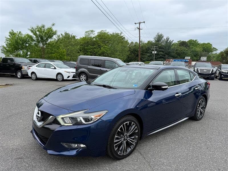 2017 NISSAN Maxima