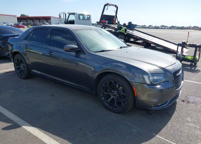 2019 CHRYSLER 300