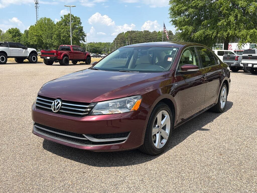 2014 VOLKSWAGEN Passat