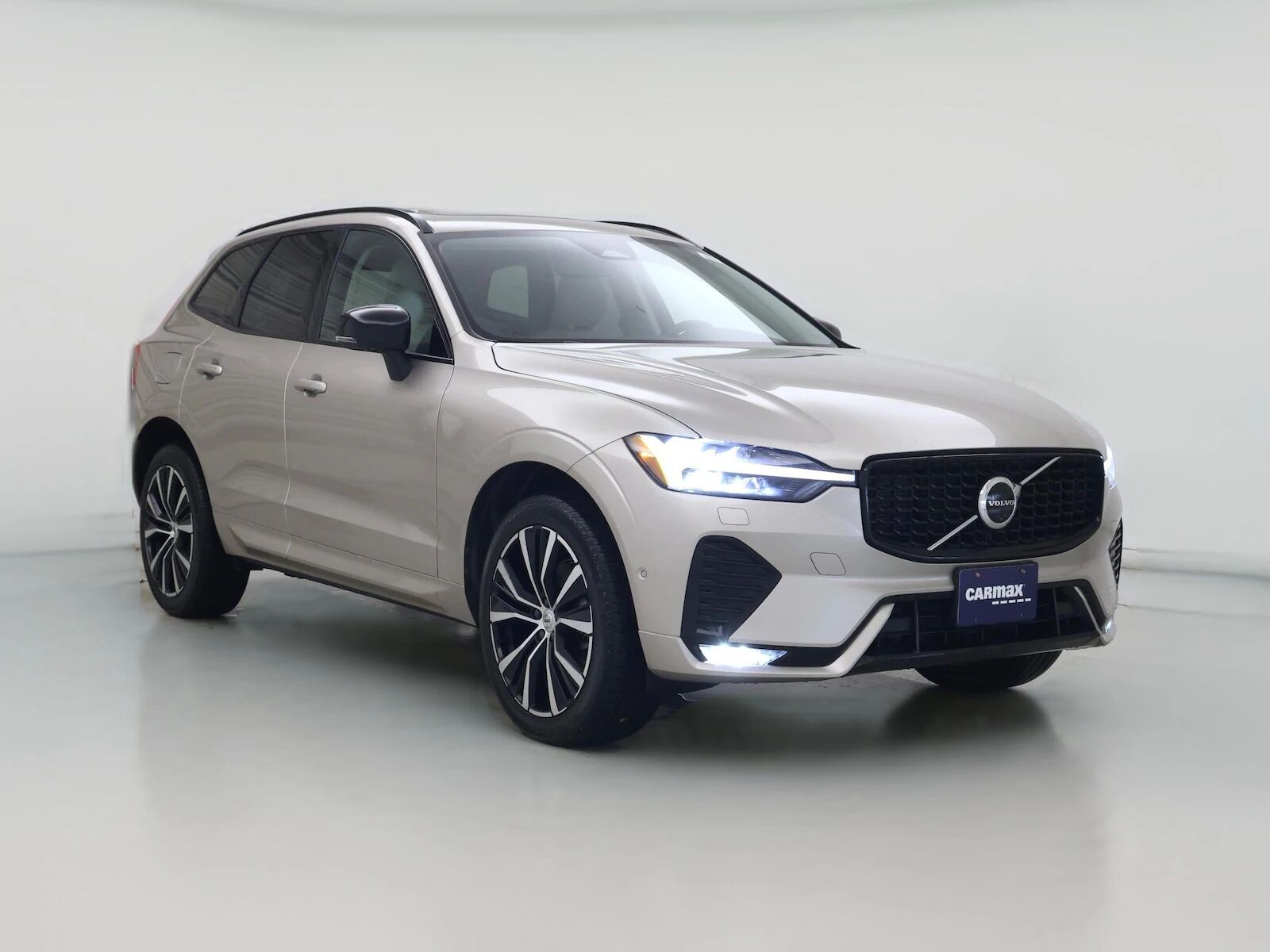 2025 VOLVO XC60