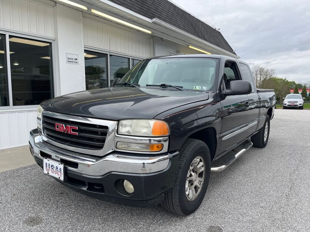 2005 GMC Sierra