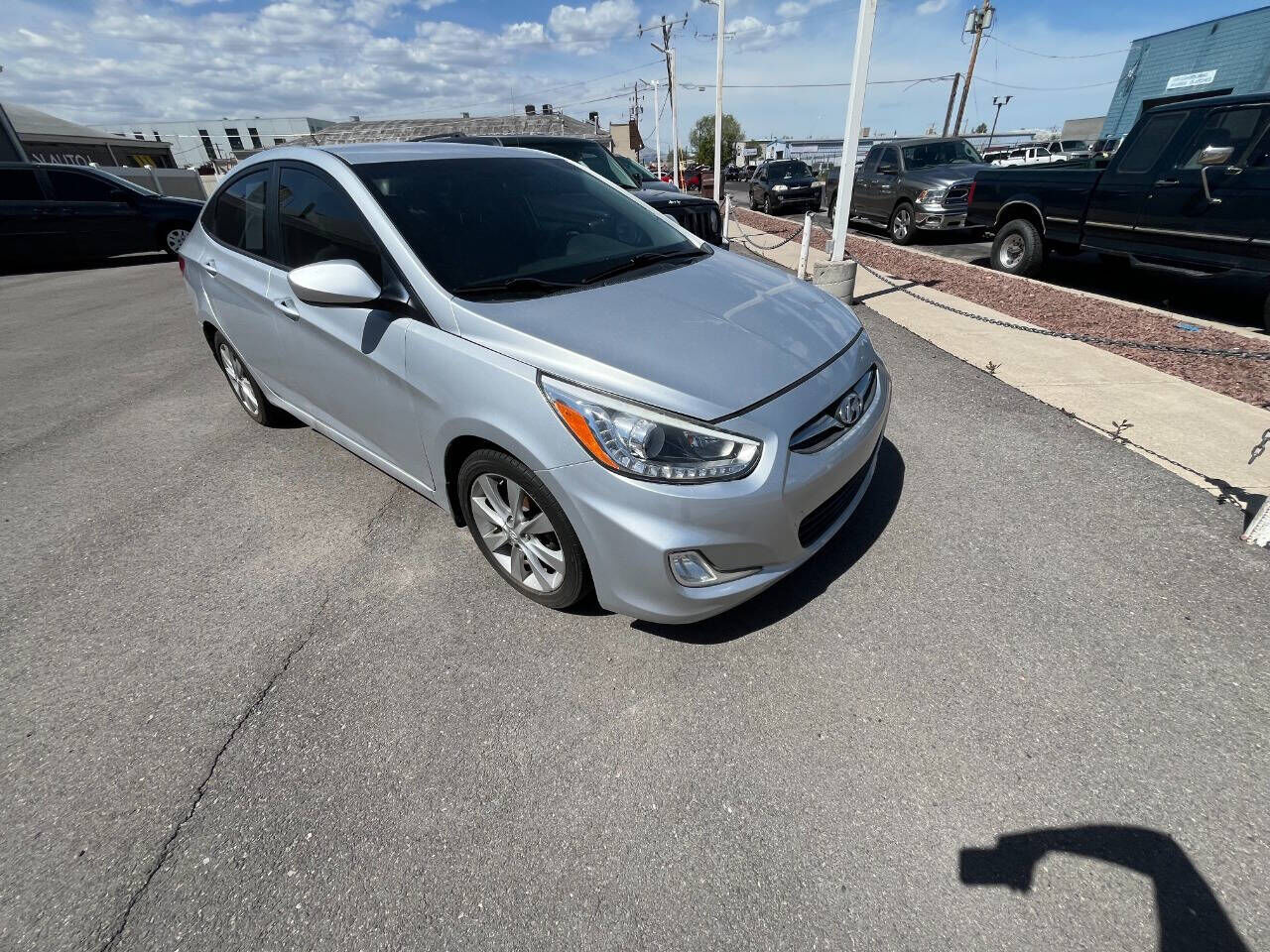 2014 HYUNDAI Accent