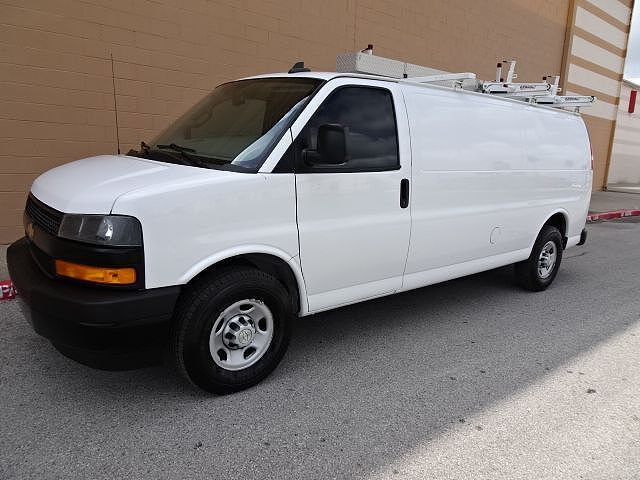 2020 CHEVROLET Express