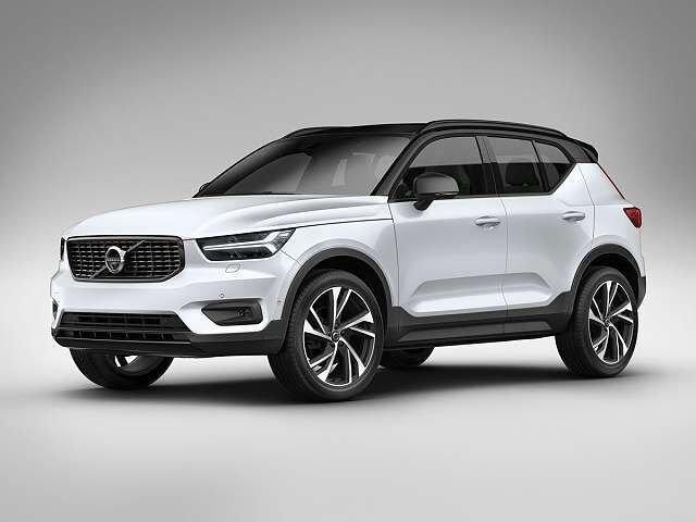 2021 VOLVO XC40
