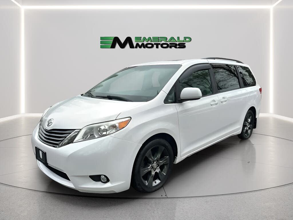 2012 TOYOTA Sienna