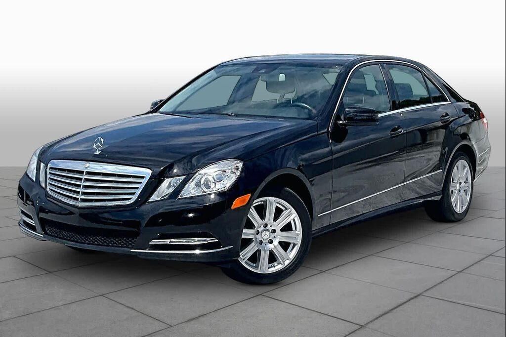 2013 MERCEDES-BENZ E-Class