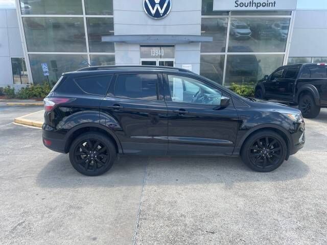 2017 FORD Escape