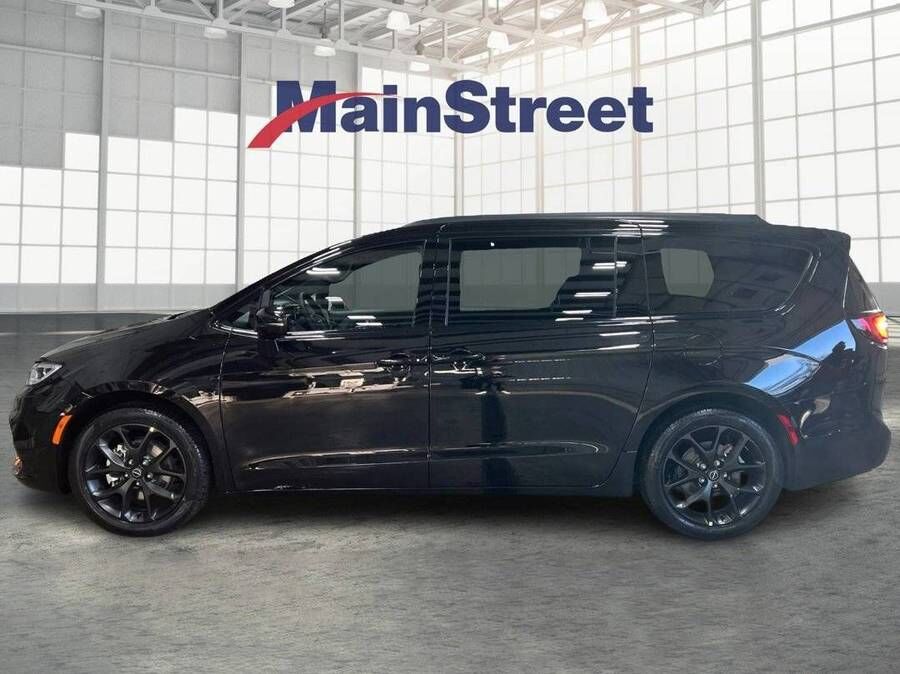 2026 CHRYSLER Pacifica