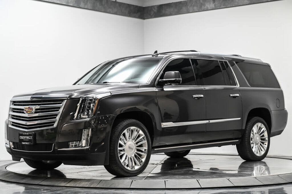 2017 CADILLAC Escalade ESV