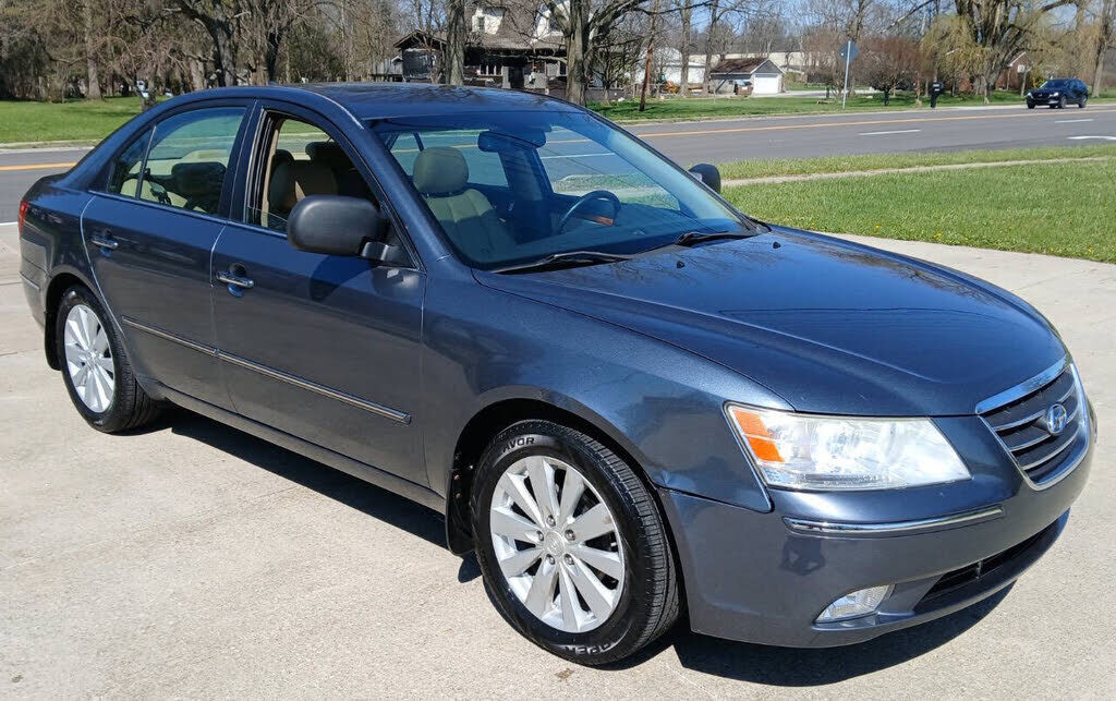 2010 HYUNDAI Sonata
