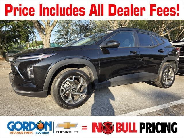 2025 CHEVROLET Trax