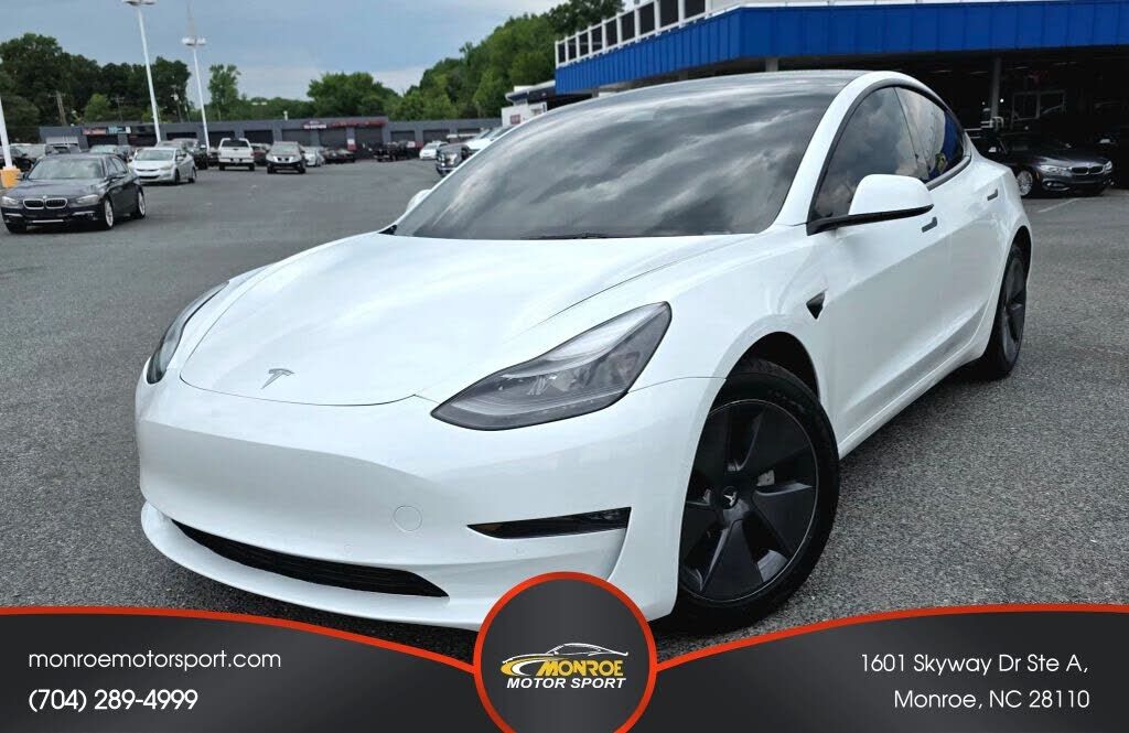 2022 TESLA Model 3