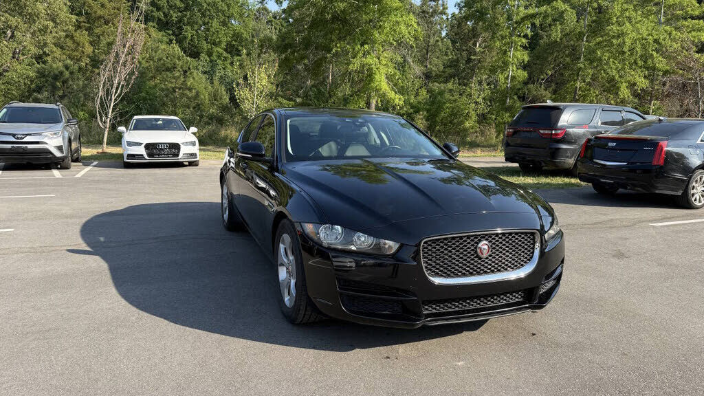 2017 JAGUAR XE