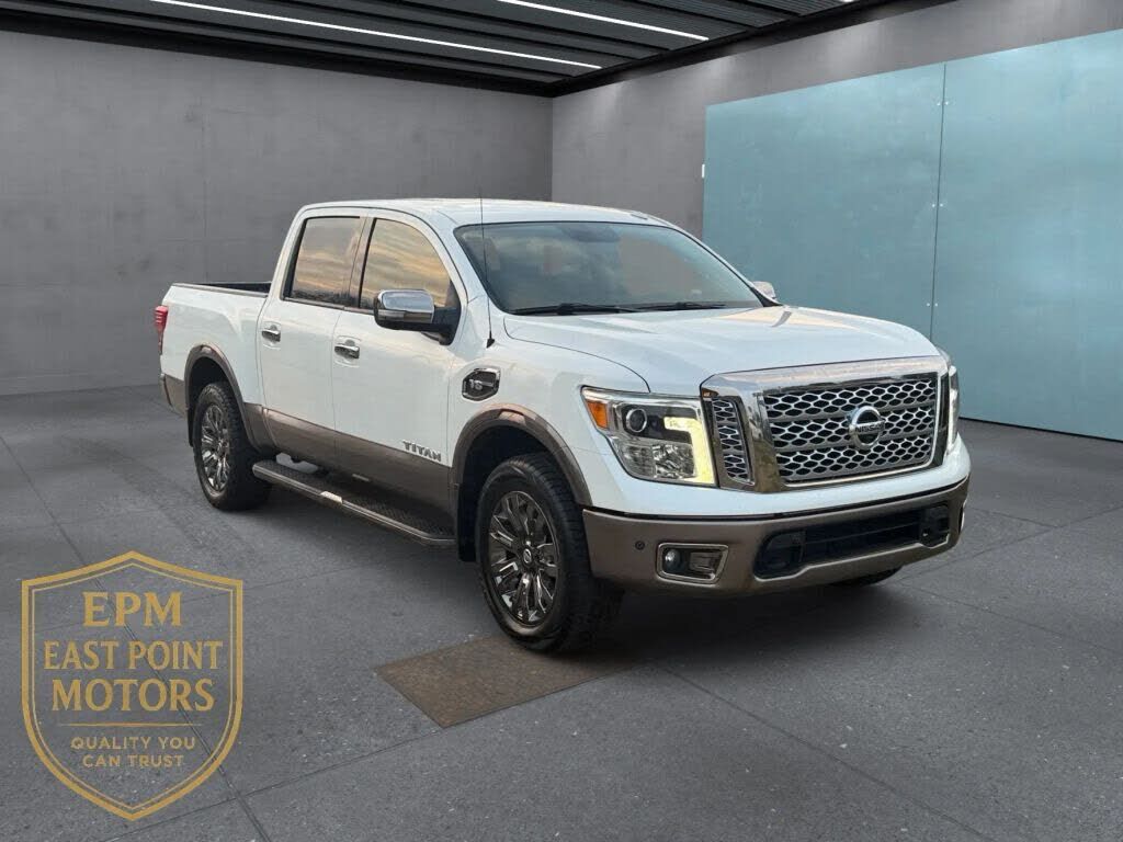2017 NISSAN Titan