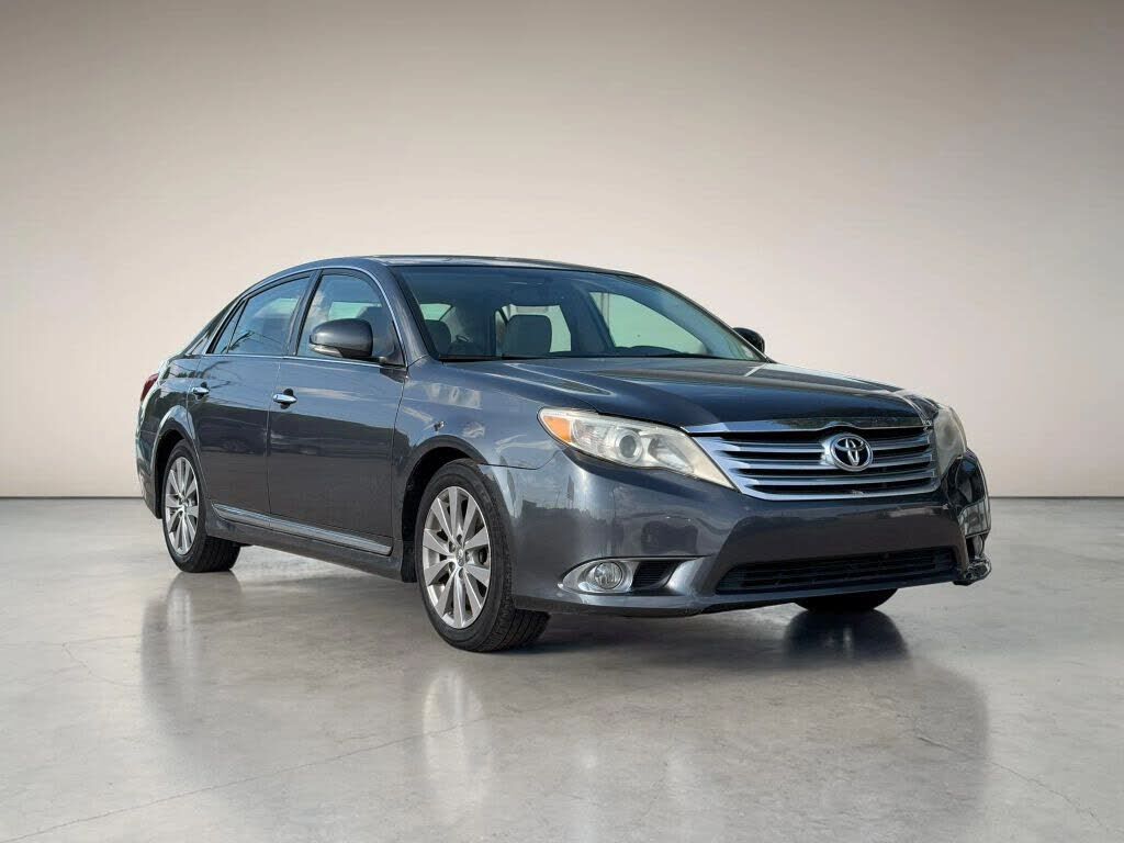 2011 TOYOTA Avalon