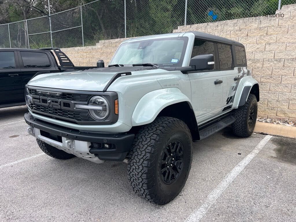 2024 FORD Bronco