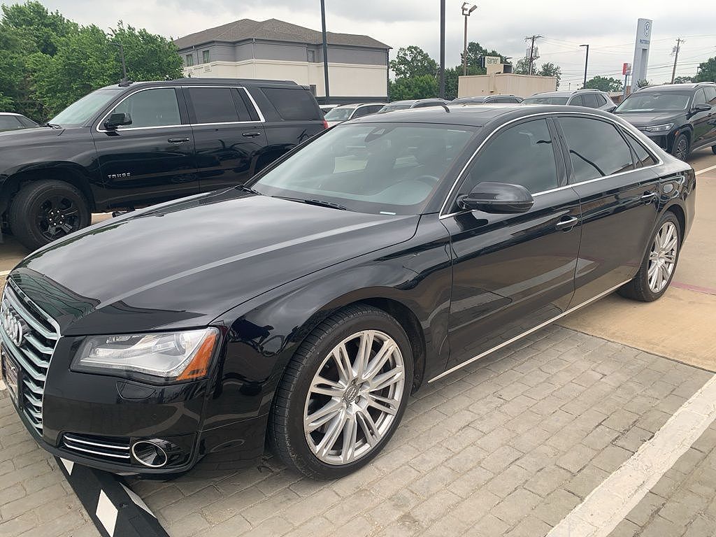 2011 AUDI A8