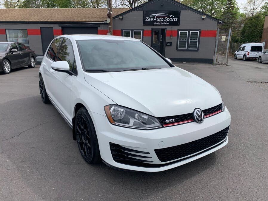 2017 VOLKSWAGEN Golf GTI