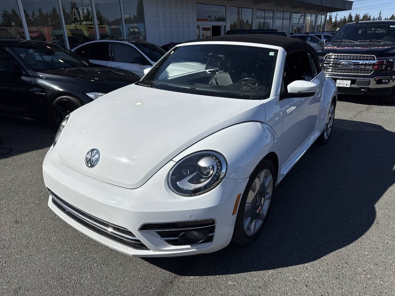 2019 VOLKSWAGEN Beetle